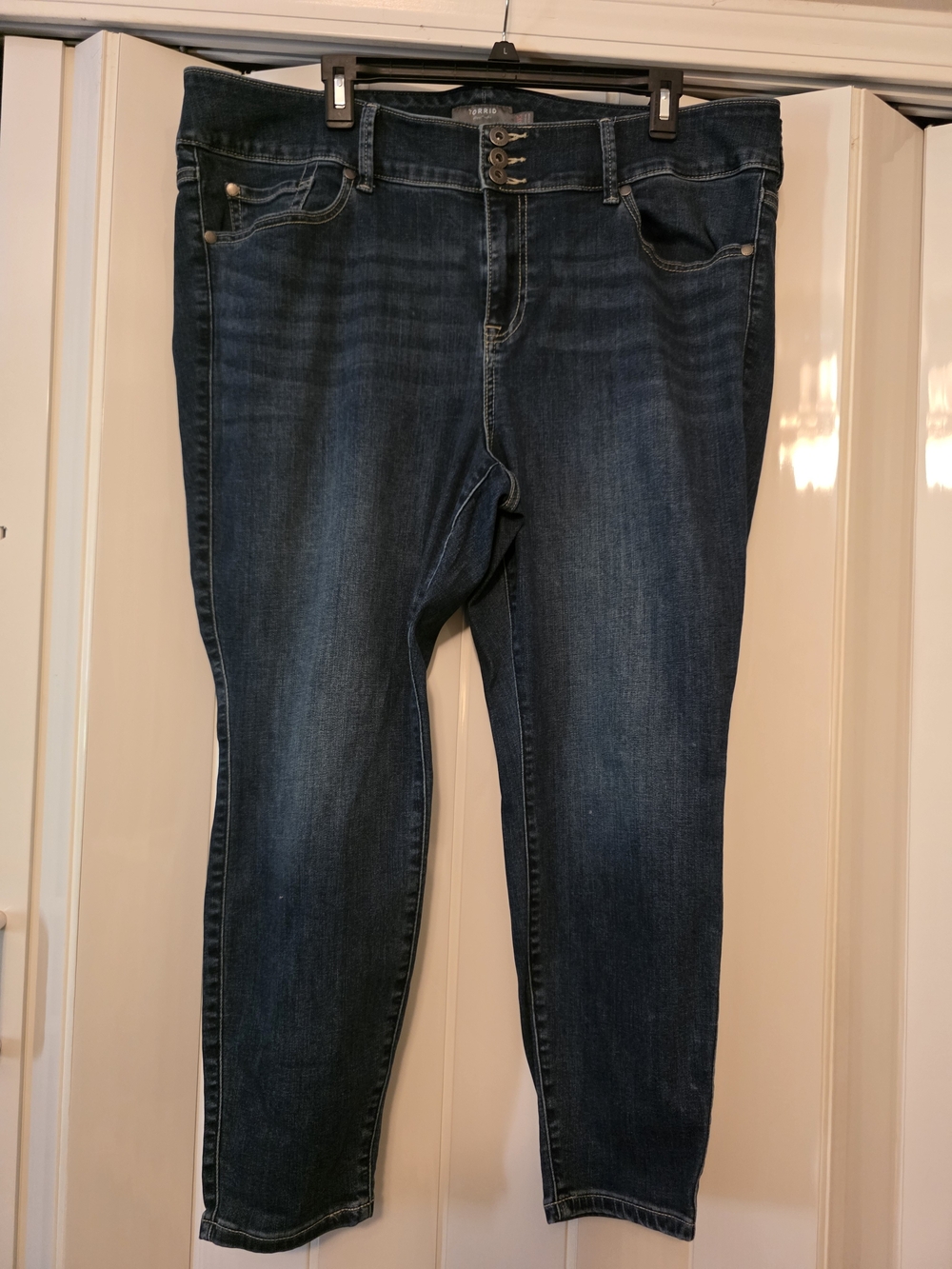 Torrid #feelthefit Classic Dark Blue Jeggings